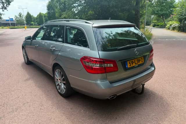 Mercedes-Benz E-Klasse (2010) thumbnail 4