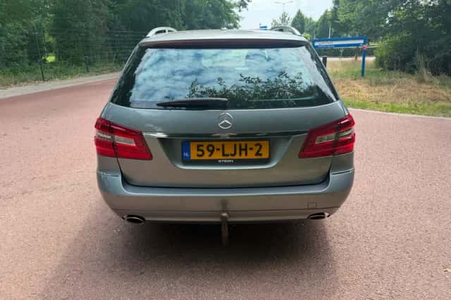 Mercedes-Benz E-Klasse (2010) thumbnail 5