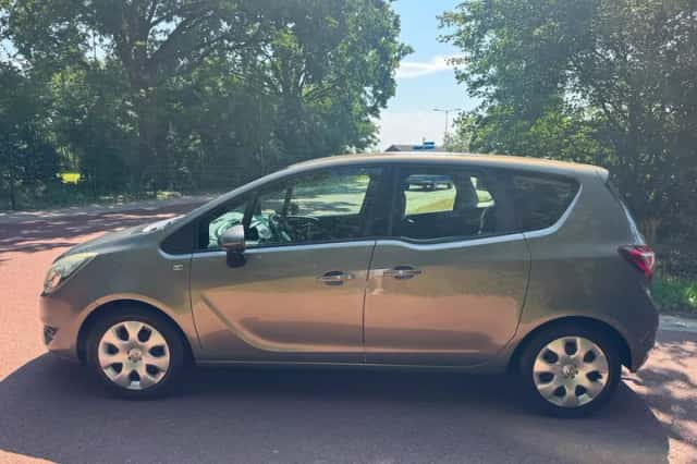 Opel Meriva (2014) thumbnail 3