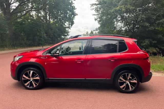 Peugeot 2008 (2017) thumbnail 3