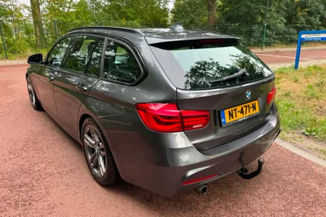 BMW 3-Serie (2017) thumbnail 4