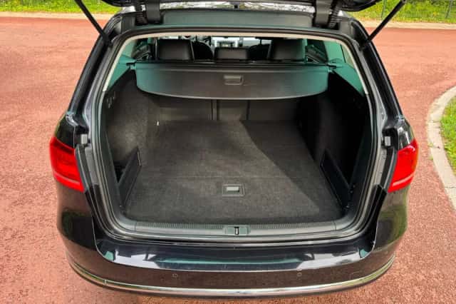 Volkswagen Passat (2011) thumbnail 6