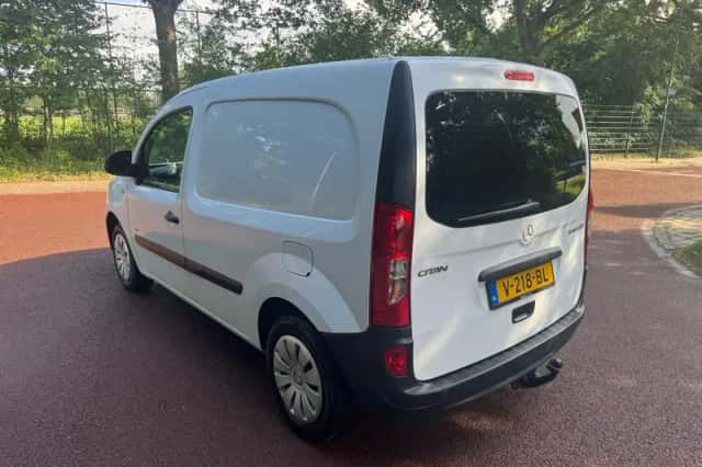Mercedes-Benz Citan (2016) thumbnail 4