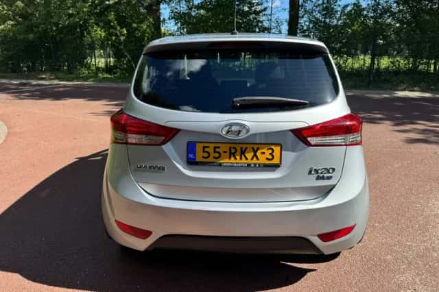 Hyundai ix20 (2011) thumbnail 5