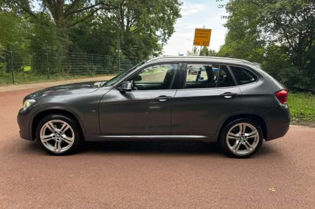 BMW X1 (2014) thumbnail 3