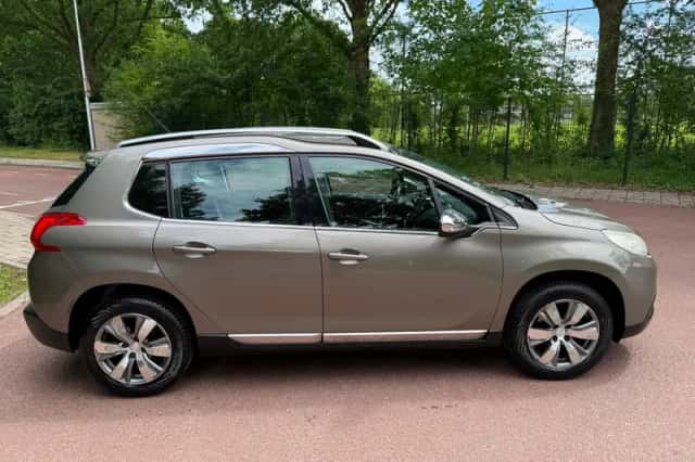 Peugeot 2008 (2013) thumbnail 4