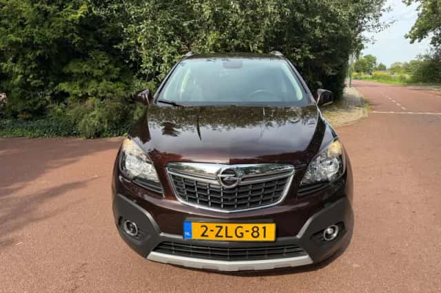 Opel Mokka (2015) thumbnail 2