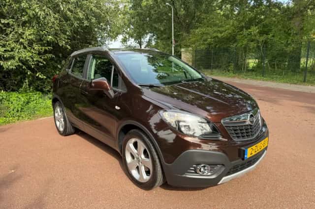 Opel Mokka (2015) thumbnail 3
