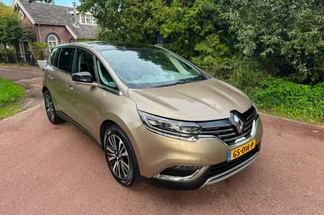 Renault Espace (2015) thumbnail 3
