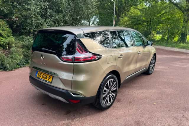 Renault Espace (2015) thumbnail 5