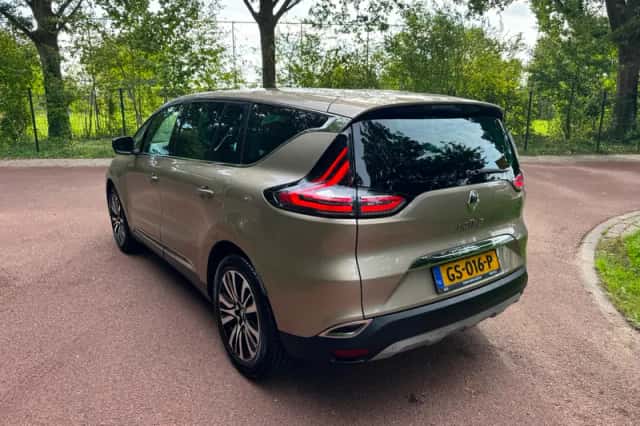 Renault Espace (2015) thumbnail 6