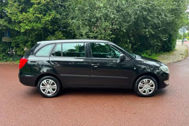 Škoda Fabia (2012) thumbnail 4