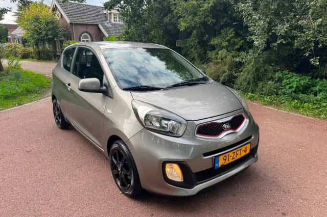 Kia Picanto (2012) thumbnail 3