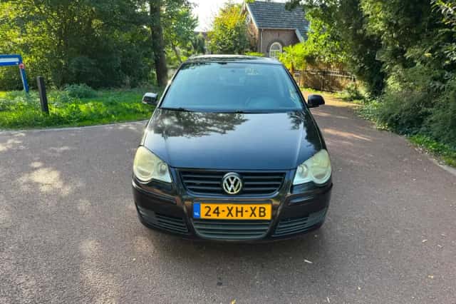 Volkswagen Polo (2007) thumbnail 2