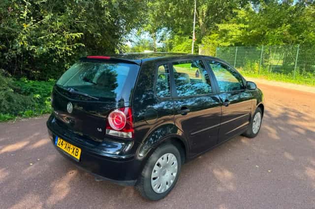 Volkswagen Polo (2007) thumbnail 5