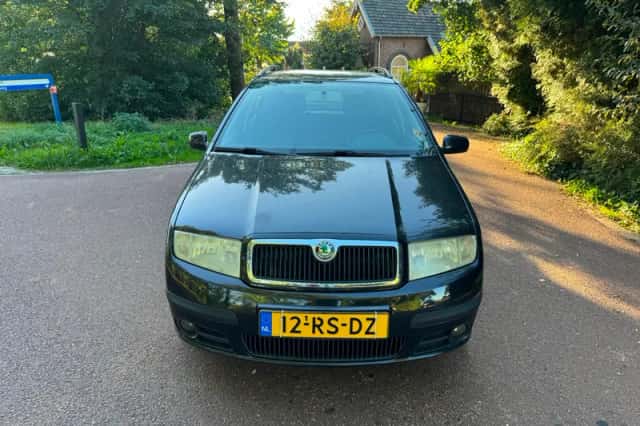 Škoda Fabia (2005) thumbnail 2