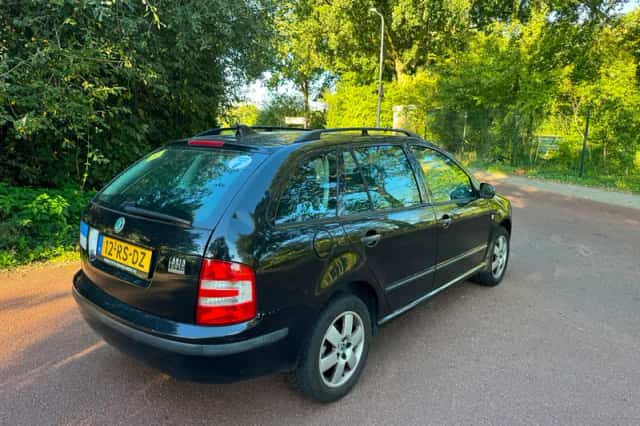Škoda Fabia (2005) thumbnail 5