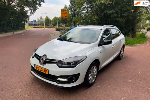 Renault Mégane (2015) thumbnail 1
