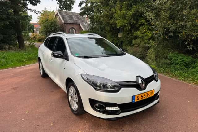 Renault Mégane (2015) thumbnail 3