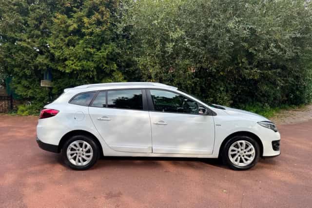 Renault Mégane (2015) thumbnail 4