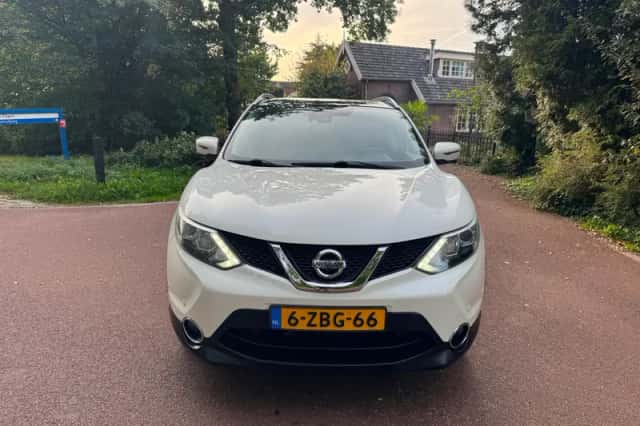 Nissan Qashqai (2014) thumbnail 2