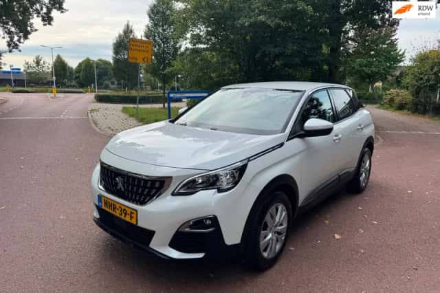 Peugeot 3008 (2019) thumbnail 1
