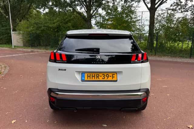 Peugeot 3008 (2019) thumbnail 6