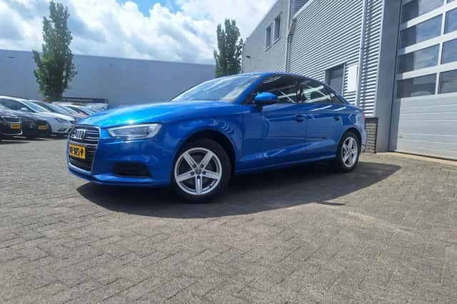 Audi A3 (2018) thumbnail 3