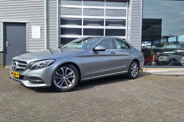 Mercedes-Benz C-Klasse (2015) thumbnail 4