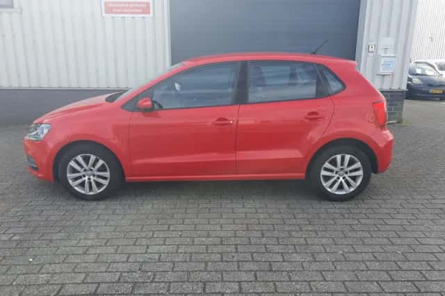 Volkswagen Polo (2014) thumbnail 6