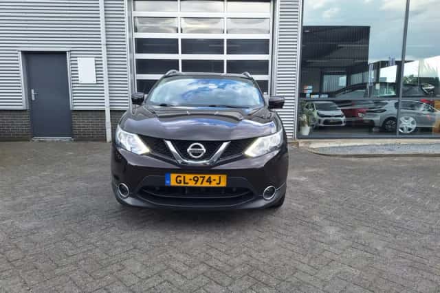 Nissan Qashqai (2015) thumbnail 2