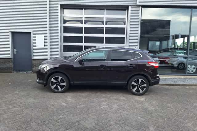 Nissan Qashqai (2015) thumbnail 6