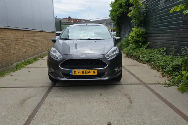 Ford Fiesta (2016) thumbnail 2