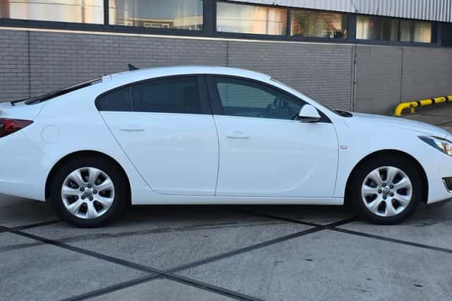 Opel Insignia (2016) thumbnail 2