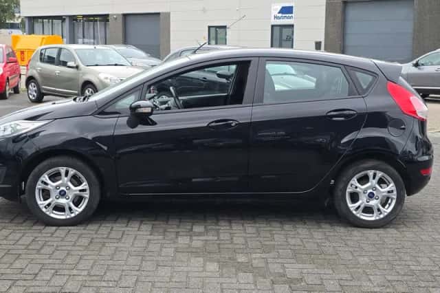 Ford Fiesta (2017) thumbnail 4