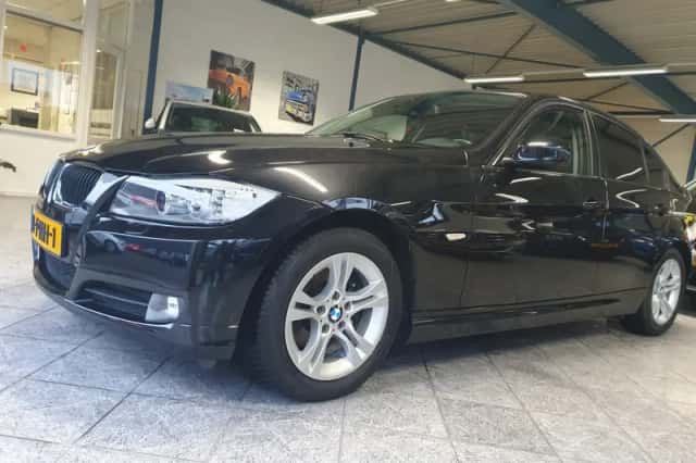 BMW 3-Serie (2011) thumbnail 1