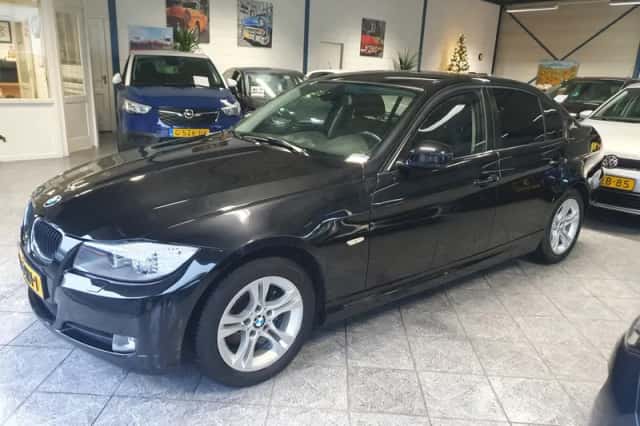 BMW 3-Serie (2011) thumbnail 4