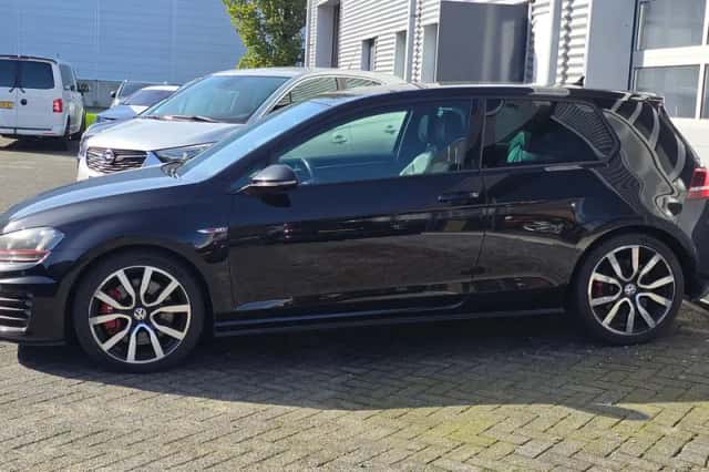 Volkswagen Golf (2015) thumbnail 2