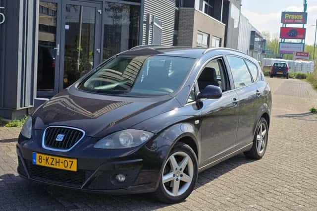 SEAT Altea XL (2012) thumbnail 2