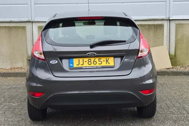Ford Fiesta (2016) thumbnail 6