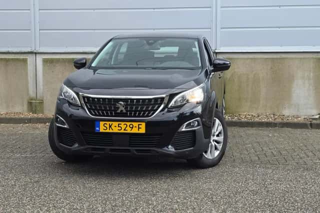 Peugeot 3008 (2018) thumbnail 2