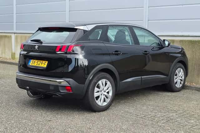 Peugeot 3008 (2018) thumbnail 5