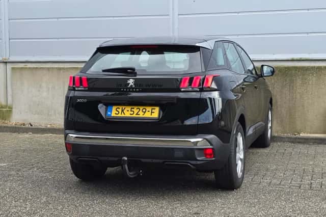Peugeot 3008 (2018) thumbnail 6