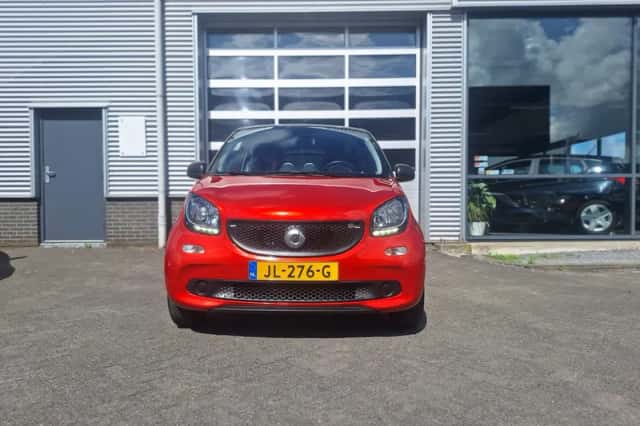 Smart ForFour (2016) thumbnail 2