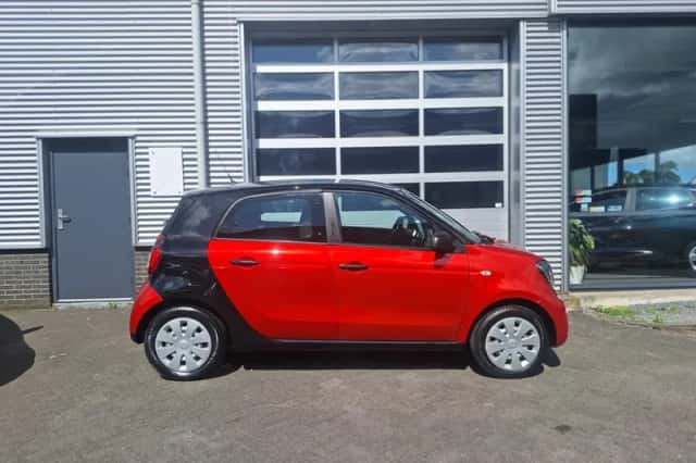 Smart ForFour (2016) thumbnail 4