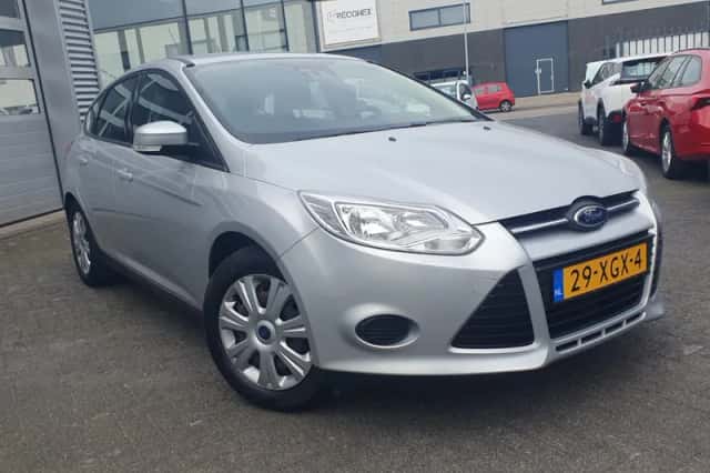 Ford Focus (2012) thumbnail 1