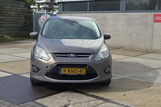 Ford C-Max (2014) thumbnail 3