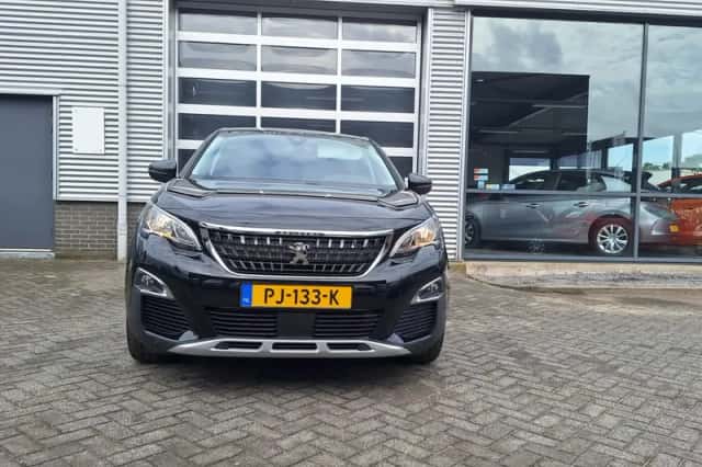 Peugeot 3008 (2017) thumbnail 3