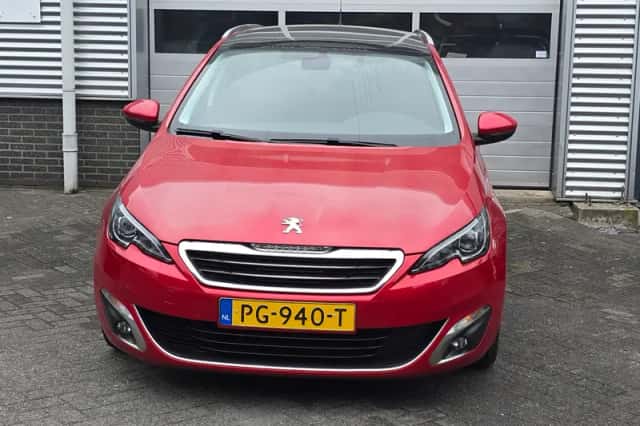 Peugeot 308 (2017) thumbnail 2