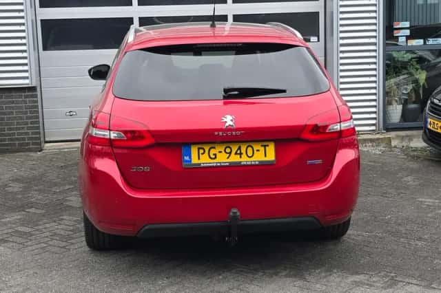Peugeot 308 (2017) thumbnail 6